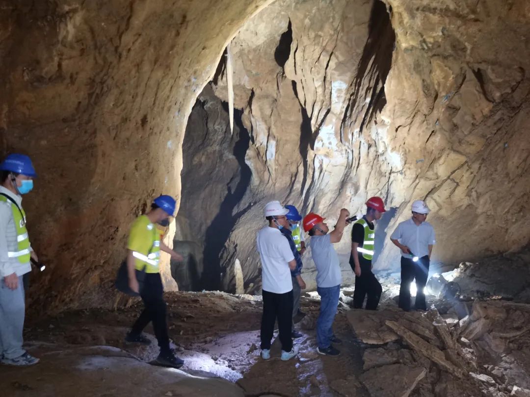 品质工程四新赋能天巴路隧道建设守卫者岩溶区隧道施工安全技术成套